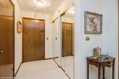 Tiny photo for 301 Lake Hinsdale Drive #404, Willowbrook, IL 60527 (MLS # 12522066)