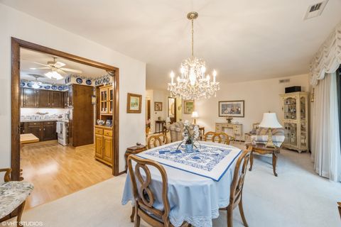 Tiny photo for 301 Lake Hinsdale Drive #404, Willowbrook, IL 60527 (MLS # 12522066)