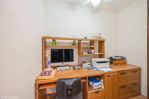 Tiny photo for 301 Lake Hinsdale Drive #404, Willowbrook, IL 60527 (MLS # 12522066)