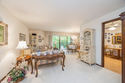 Tiny photo for 301 Lake Hinsdale Drive #404, Willowbrook, IL 60527 (MLS # 12522066)