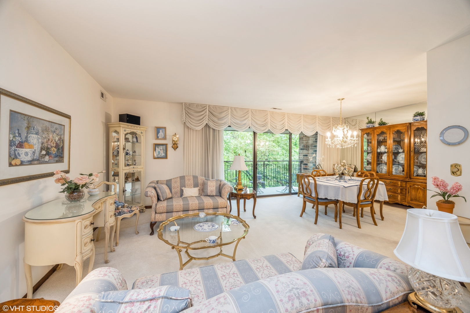 301 Lake Hinsdale Drive 404