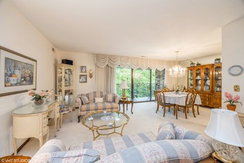 Tiny photo for 301 Lake Hinsdale Drive #404, Willowbrook, IL 60527 (MLS # 12522066)