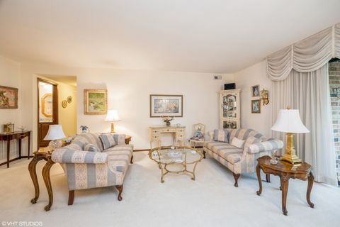 Tiny photo for 301 Lake Hinsdale Drive #404, Willowbrook, IL 60527 (MLS # 12522066)