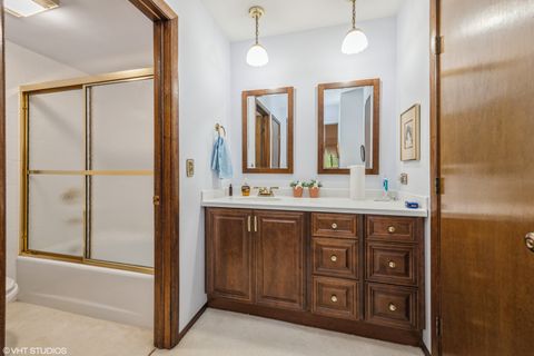 Tiny photo for 301 Lake Hinsdale Drive #404, Willowbrook, IL 60527 (MLS # 12522066)