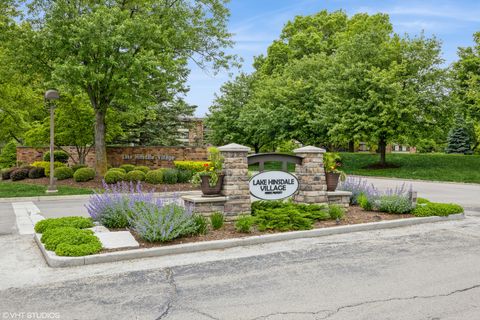 Tiny photo for 301 Lake Hinsdale Drive #404, Willowbrook, IL 60527 (MLS # 12522066)