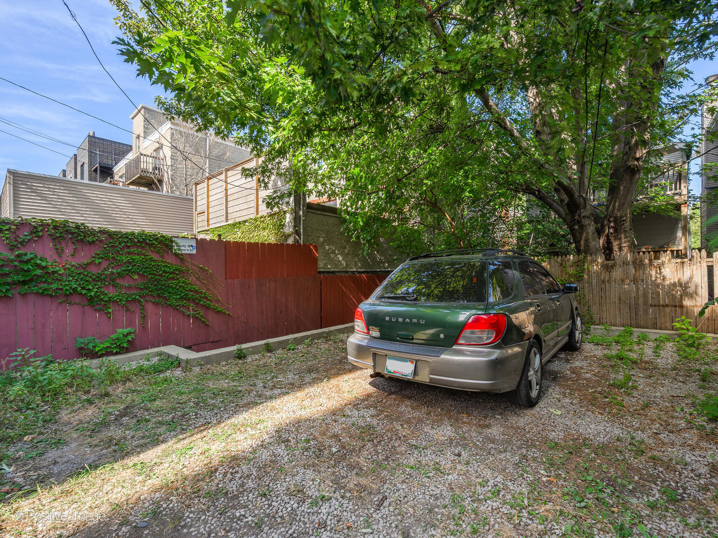 1525 W Pearson Street