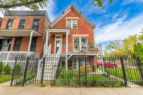 Photo of 2342 W Altgeld Street, Chicago, IL 60647 (MLS # 12488546)