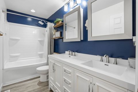 Tiny photo for 318 E PARKWAY Drive, Blue Grass, IA 52726 (MLS # 12643233)