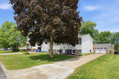 Tiny photo for 318 E PARKWAY Drive, Blue Grass, IA 52726 (MLS # 12643233)