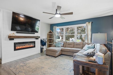 Tiny photo for 318 E PARKWAY Drive, Blue Grass, IA 52726 (MLS # 12643233)