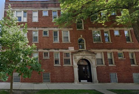 2657 N Saint Louis Avenue 2 Chicago IL 60647