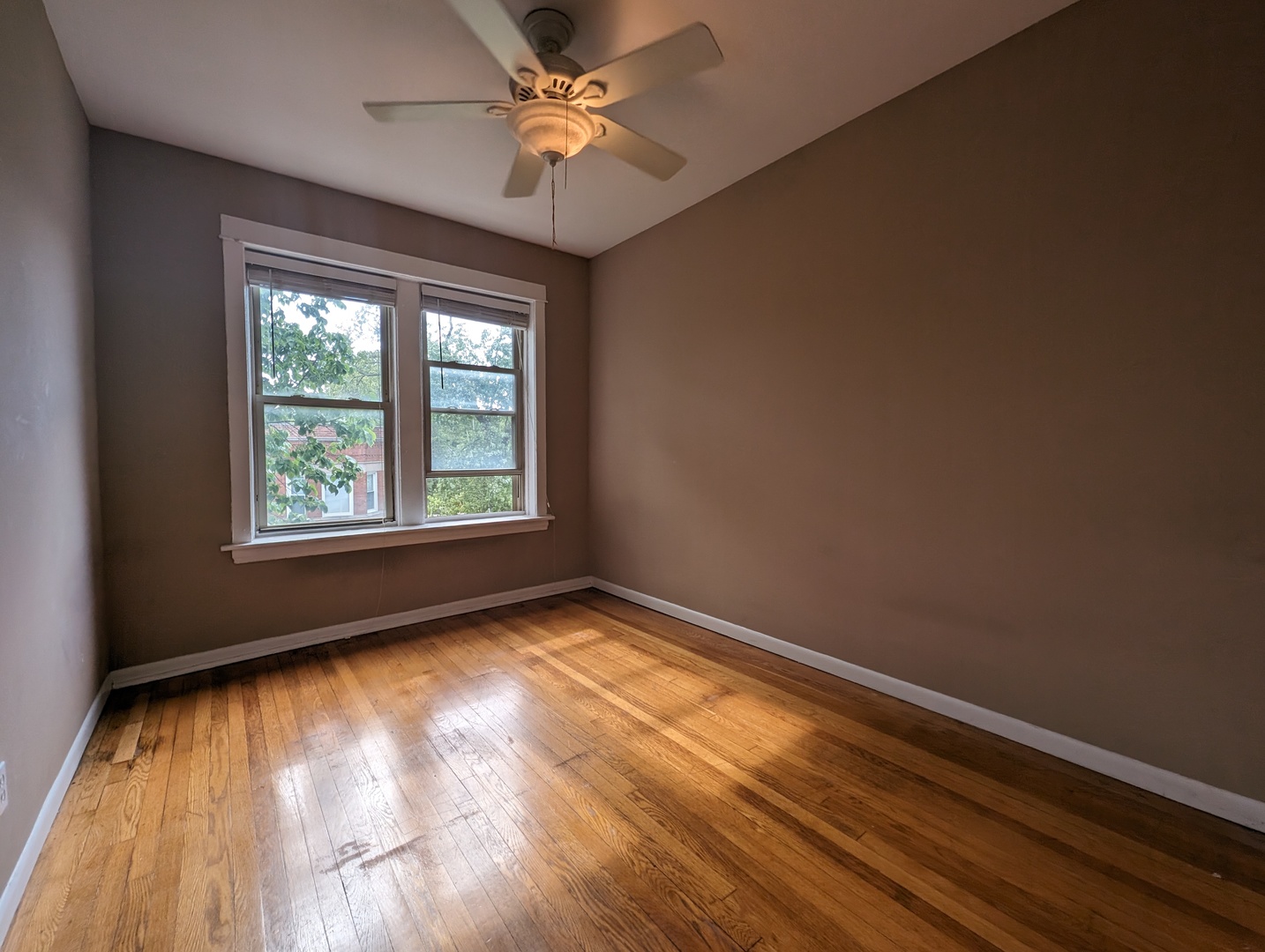 2657 N Saint Louis Avenue 2