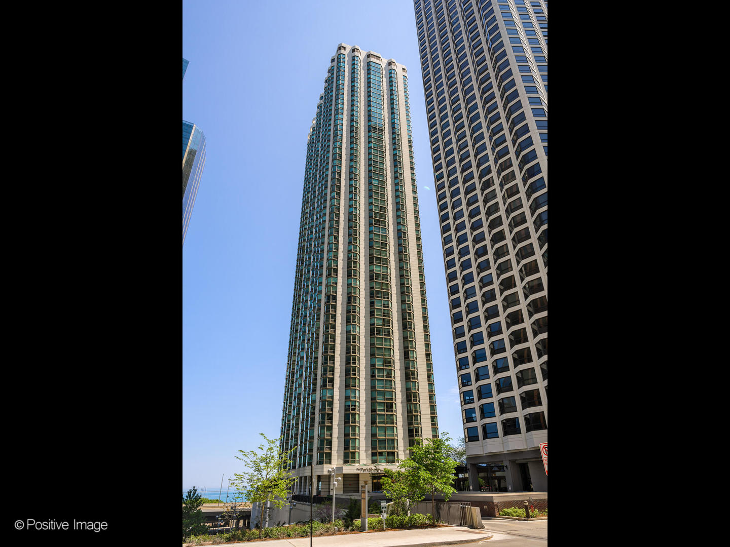 195 N Harbor Drive 3208