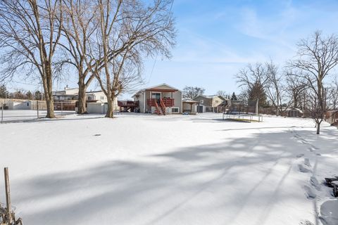 Tiny photo for 7704 Knotty Pine Court, Woodridge, IL 60517 (MLS # 12565518)