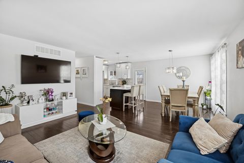 Tiny photo for 7704 Knotty Pine Court, Woodridge, IL 60517 (MLS # 12565518)