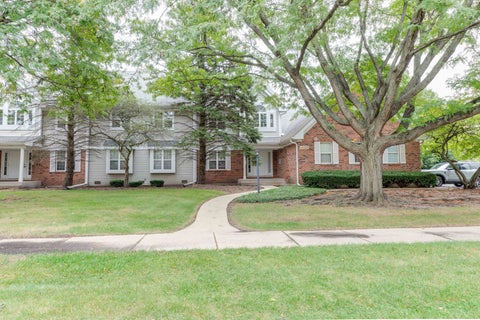 Photo of 5S525 Scots Drive #6G, Naperville, IL 60563 (MLS # 12786585)