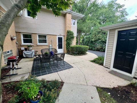 Tiny photo for 647 N Wilke Road, Arlington Heights, IL 60005 (MLS # 12741870)