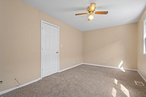 Tiny photo for 2101 S 4th Avenue #B, Maywood, IL 60153 (MLS # 12486507)