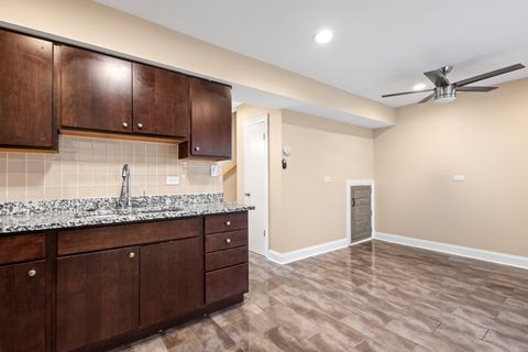 Tiny photo for 2101 S 4th Avenue #B, Maywood, IL 60153 (MLS # 12486507)