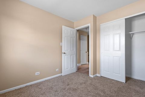 Tiny photo for 2101 S 4th Avenue #B, Maywood, IL 60153 (MLS # 12486507)