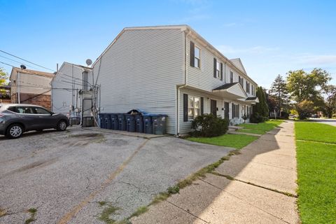 Tiny photo for 2101 S 4th Avenue #B, Maywood, IL 60153 (MLS # 12486507)
