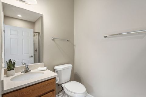 Tiny photo for 928 Yorktown Street, McHenry, IL 60050 (MLS # 12621687)