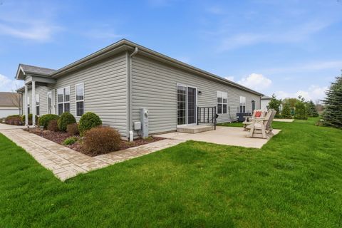 Tiny photo for 928 Yorktown Street, McHenry, IL 60050 (MLS # 12621687)