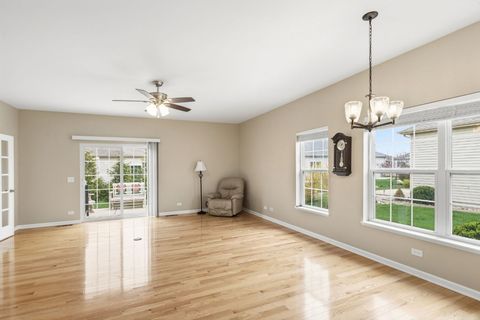 Tiny photo for 928 Yorktown Street, McHenry, IL 60050 (MLS # 12621687)