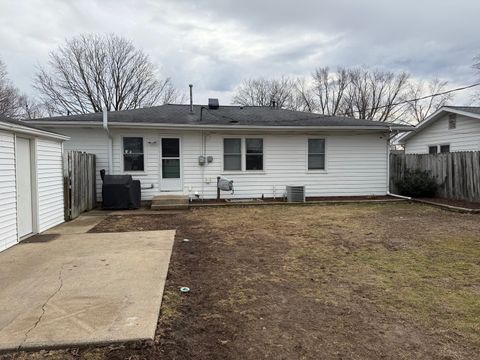 Tiny photo for 219 Magnolia Drive, Bloomington, IL 61701 (MLS # 12582098)