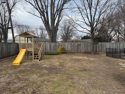 Tiny photo for 219 Magnolia Drive, Bloomington, IL 61701 (MLS # 12582098)