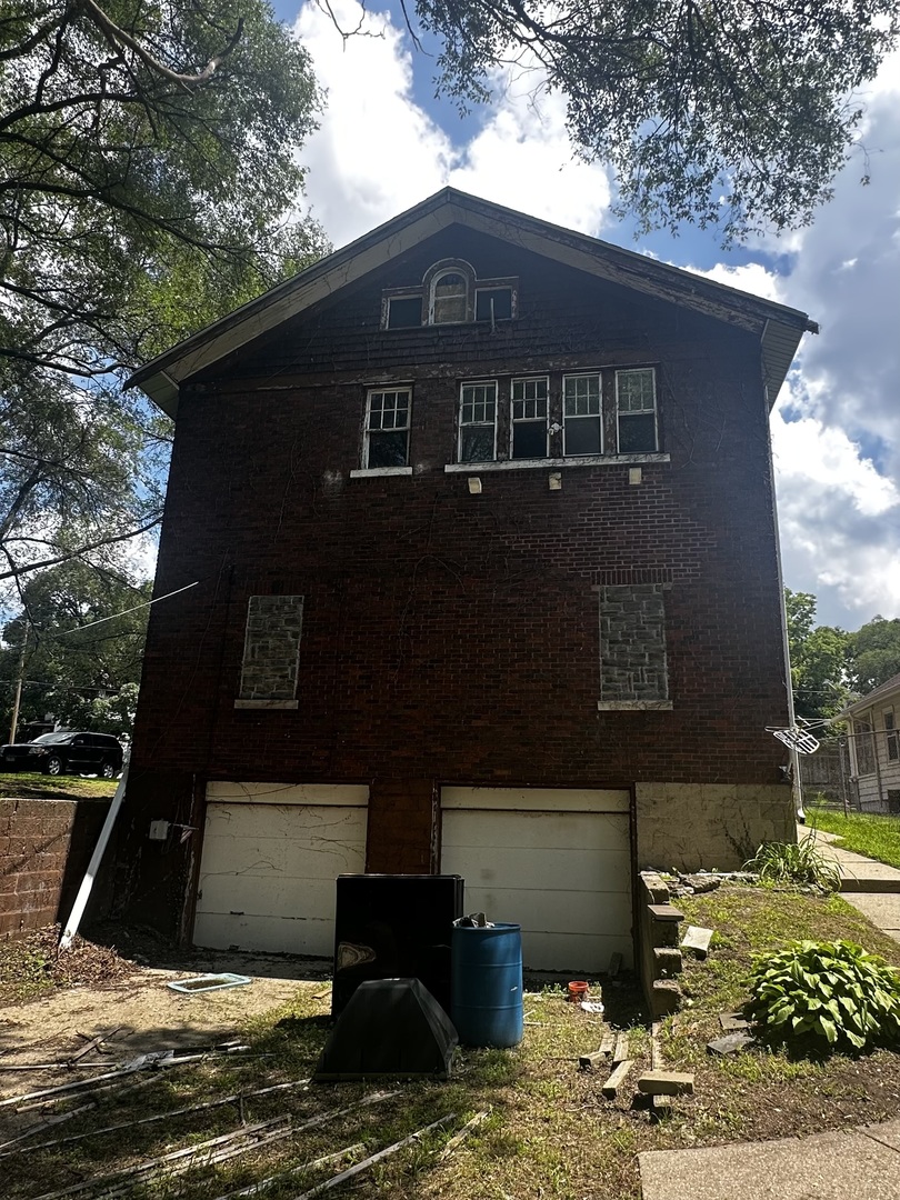 914-916 N Winnebago Street N