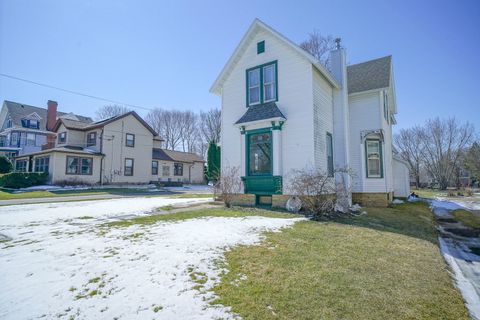 Tiny photo for 815 Pearl Street, Belvidere, IL 61008 (MLS # 12594712)