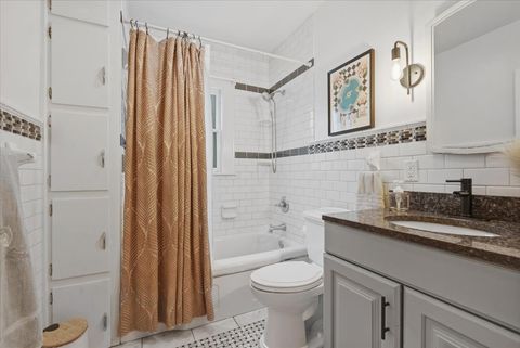 Tiny photo for 611 Vale Street, Bloomington, IL 61701 (MLS # 12569265)