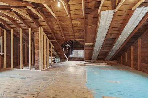 Tiny photo for 611 Vale Street, Bloomington, IL 61701 (MLS # 12569265)