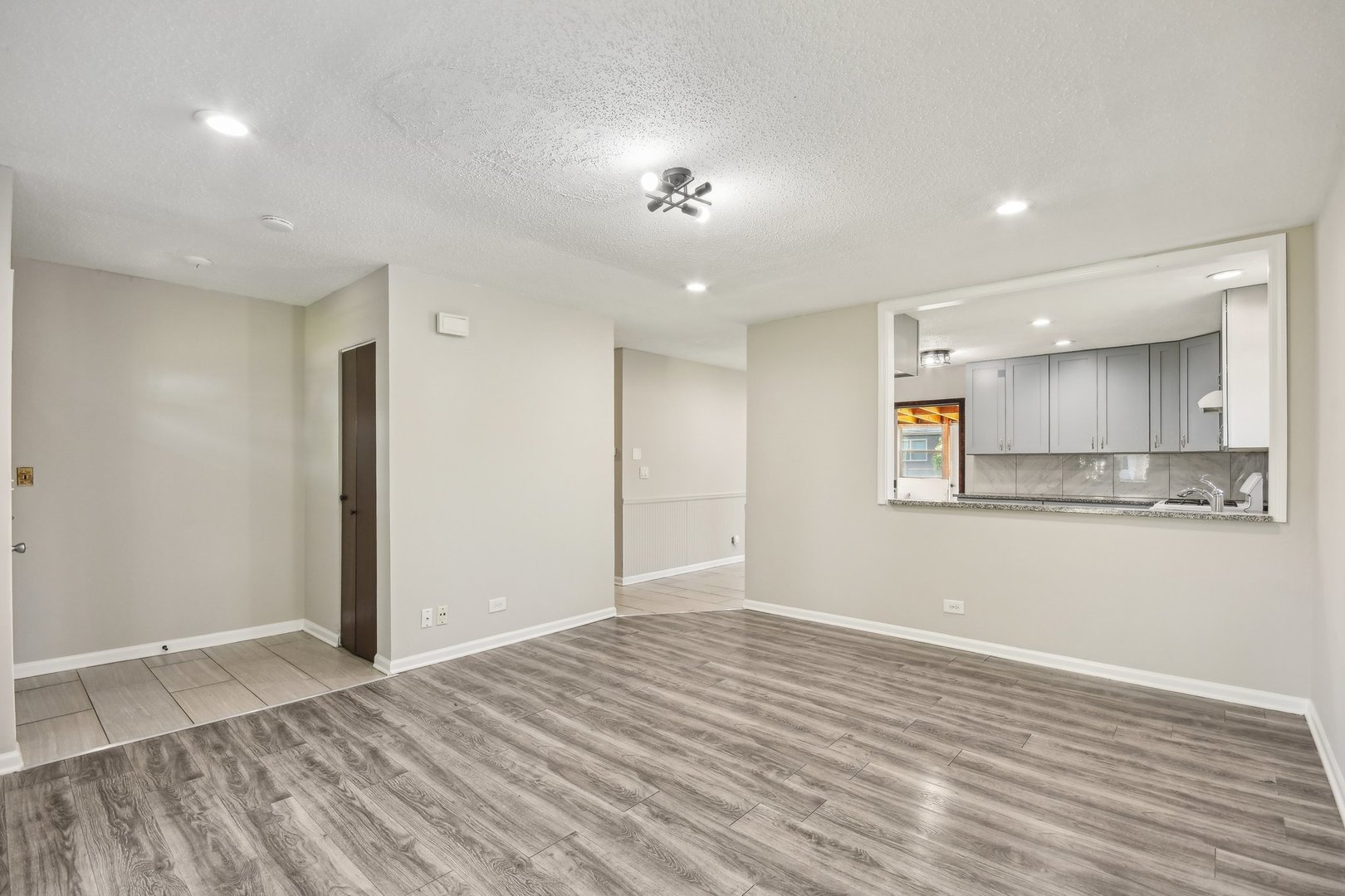 1840 De Forest Lane
