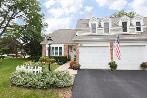Photo of 636 Stirling Lane #K, Prospect Heights, IL 60070 (MLS # 12792197)