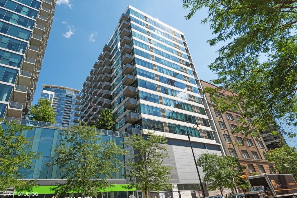 Photo for 1345 S Wabash Avenue #1501, Chicago, IL 60605 (MLS # 12456222)