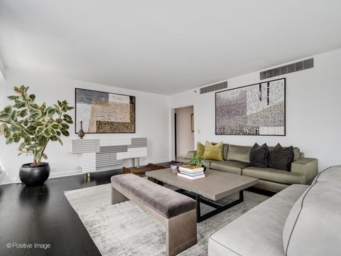 Tiny photo for 161 E Chicago Avenue #31B, Chicago, IL 60611 (MLS # 12504533)