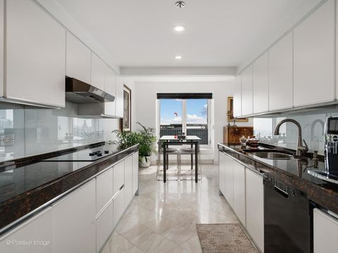 Tiny photo for 161 E Chicago Avenue #31B, Chicago, IL 60611 (MLS # 12504533)