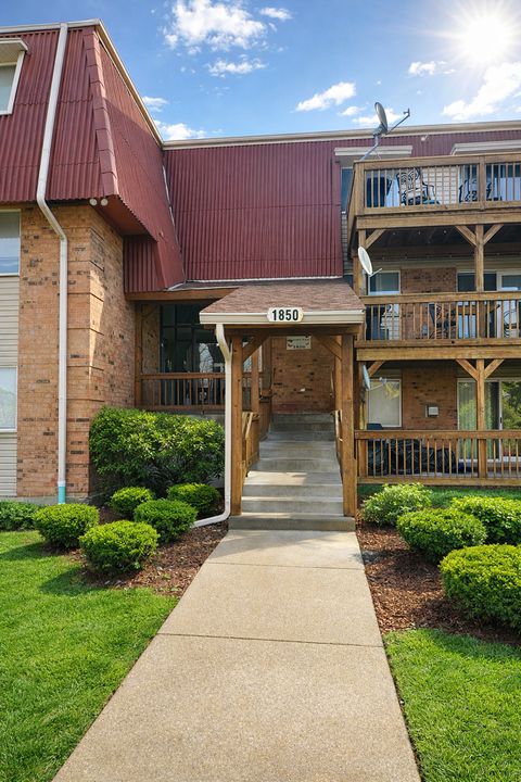 Photo of 1850 Tall Oaks Drive #2204, Aurora, IL 60505 (MLS # 12603224)