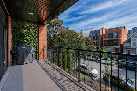 Tiny photo for 920 W WRIGHTWOOD Avenue #2, Chicago, IL 60614 (MLS # 12744259)