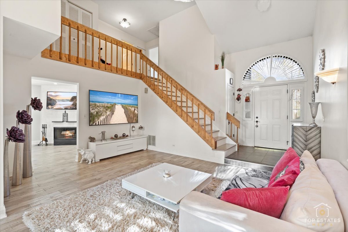 28 Ascot Circle