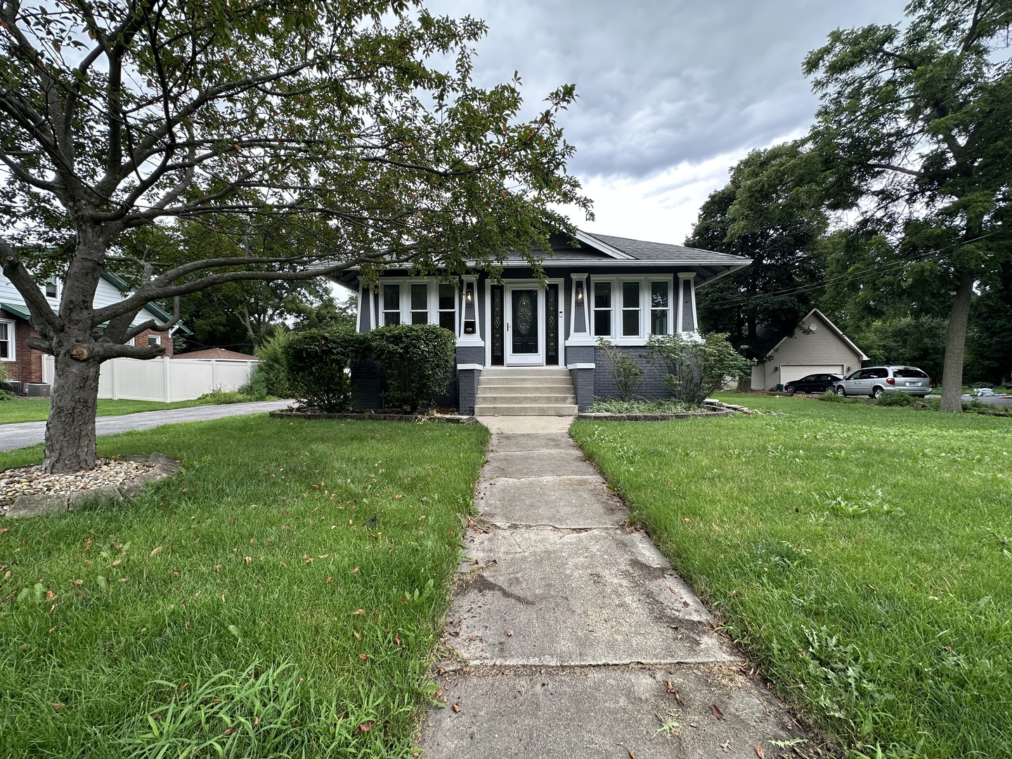 1034 N 5th Avenue