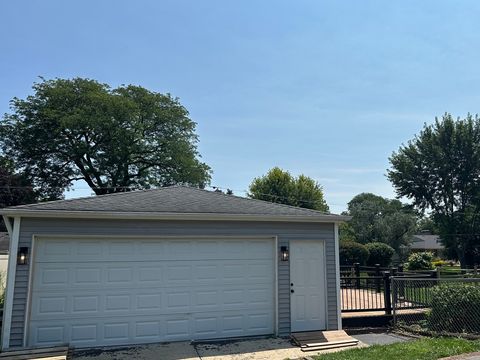 Tiny photo for 1034 N 5th Avenue, St. Charles, IL 60174 (MLS # 12420540)