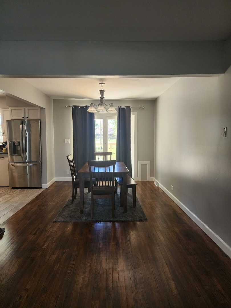 1352 Glen Ellyn Road