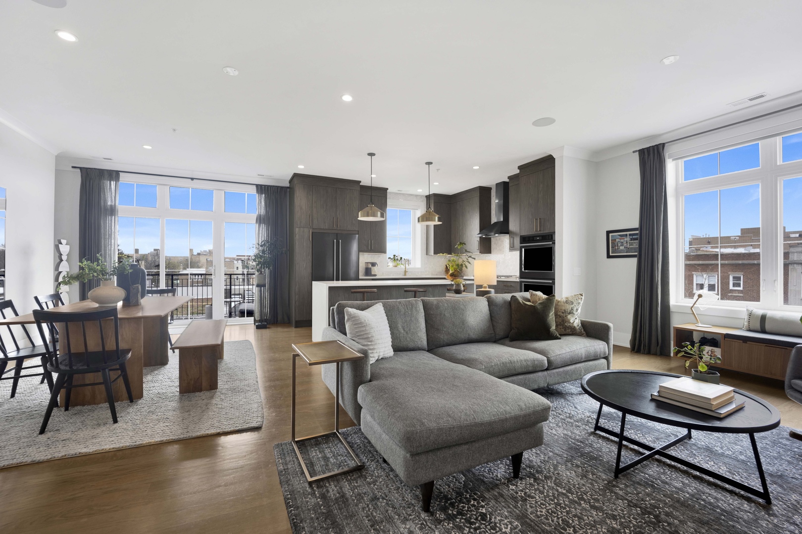 5015 N CLARK Street 304