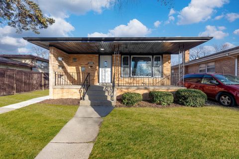 Photo of 15305 Oak Street, Dolton, IL 60419 (MLS # 12577632)