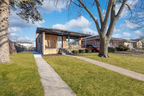 Tiny photo for 15305 Oak Street, Dolton, IL 60419 (MLS # 12577632)