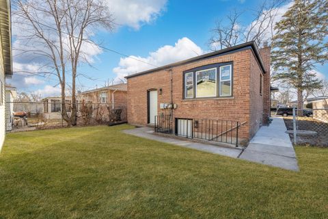 Tiny photo for 15305 Oak Street, Dolton, IL 60419 (MLS # 12577632)