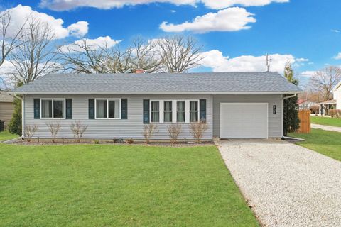 Photo of 401 S Clinton Street, Mclean, IL 61754 (MLS # 12533679)